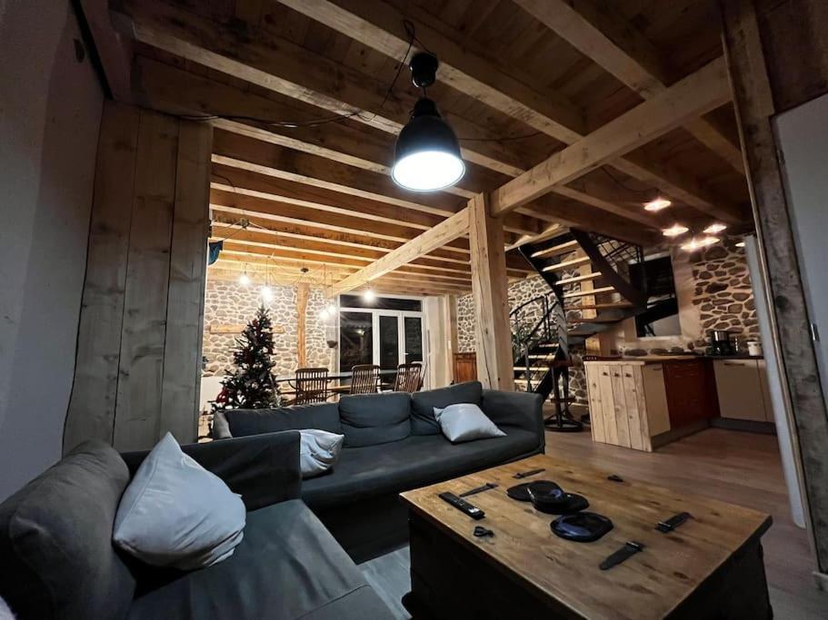 La Grange De La Gratade Villa Rochefort-Montagne Eksteriør billede