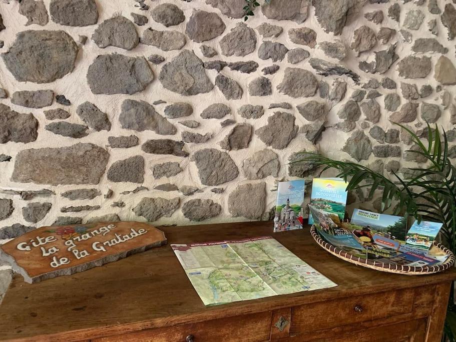 La Grange De La Gratade Villa Rochefort-Montagne Eksteriør billede
